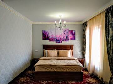 Люкс с кроватью размера  в Отеле Georgia Hotel